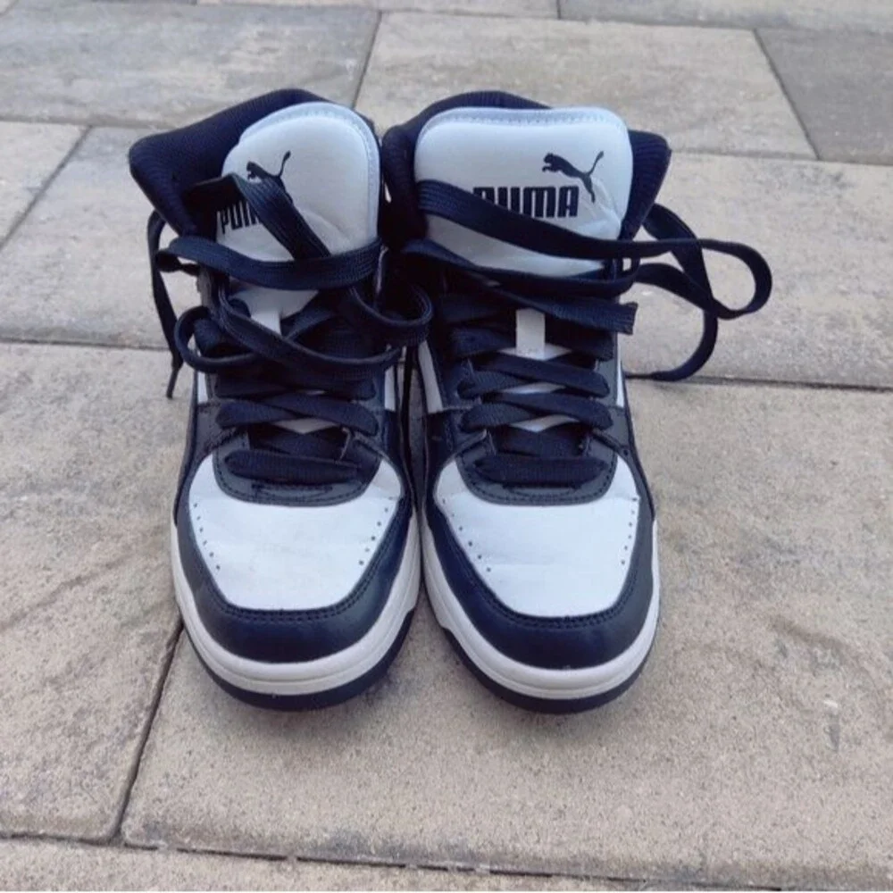 Puma High Top black shoes Kids Size 3